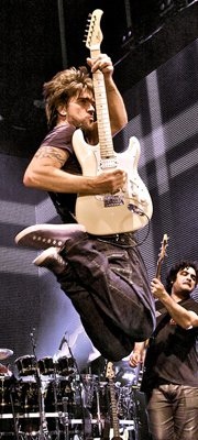 5918-juanes-thumb-450x1000-5917.jpg