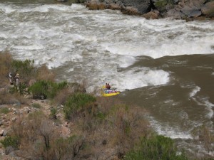 Lava Falls rapid w raft