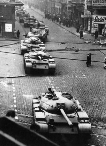 Soviet-Tanks-Budapest