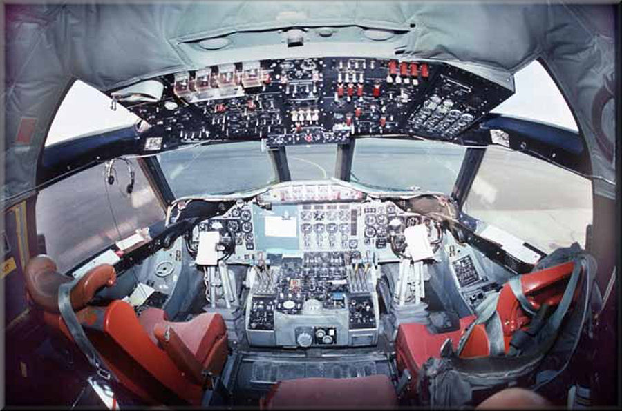 p3cockpit_21mar2000