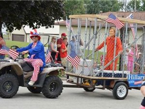 Hillary-Clinton-parade float-cage-twitter-640x480
