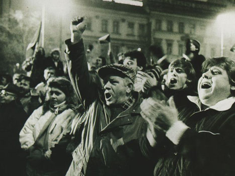1290-velvet-revolution-1989.jpg
