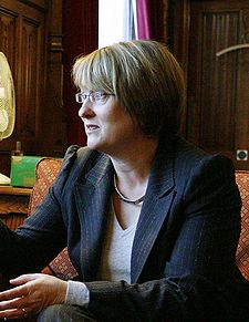 4-Smith,_Jacqui_(crop).jpg