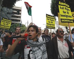 4044-Pro_Illegal_Immigration_Rally-thumb-250x198-4043.jpg