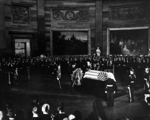 jfk-funeral-capitol-rotunda-1963-wikicommons